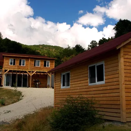 Ferma Albanik Casa de hóspedes Kelcyre